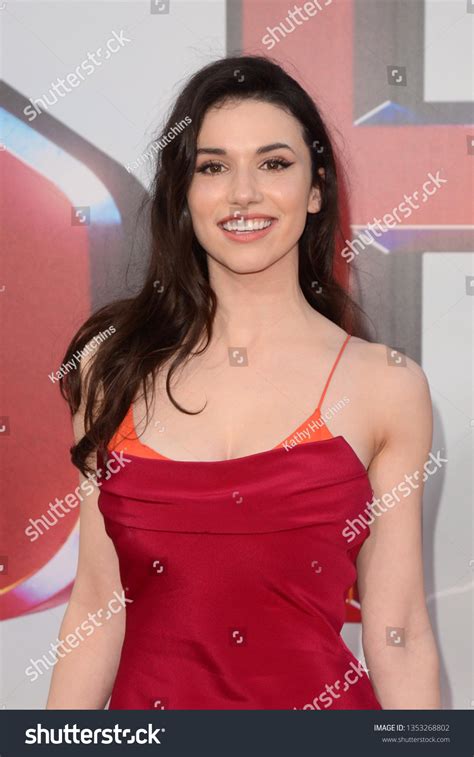 Photos et images de Grace Fulton